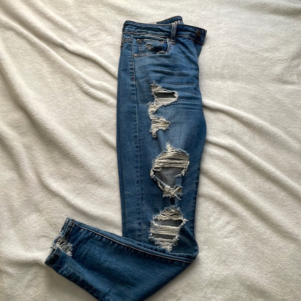 American Eagle Super Hi-Rise Ripped Jeans